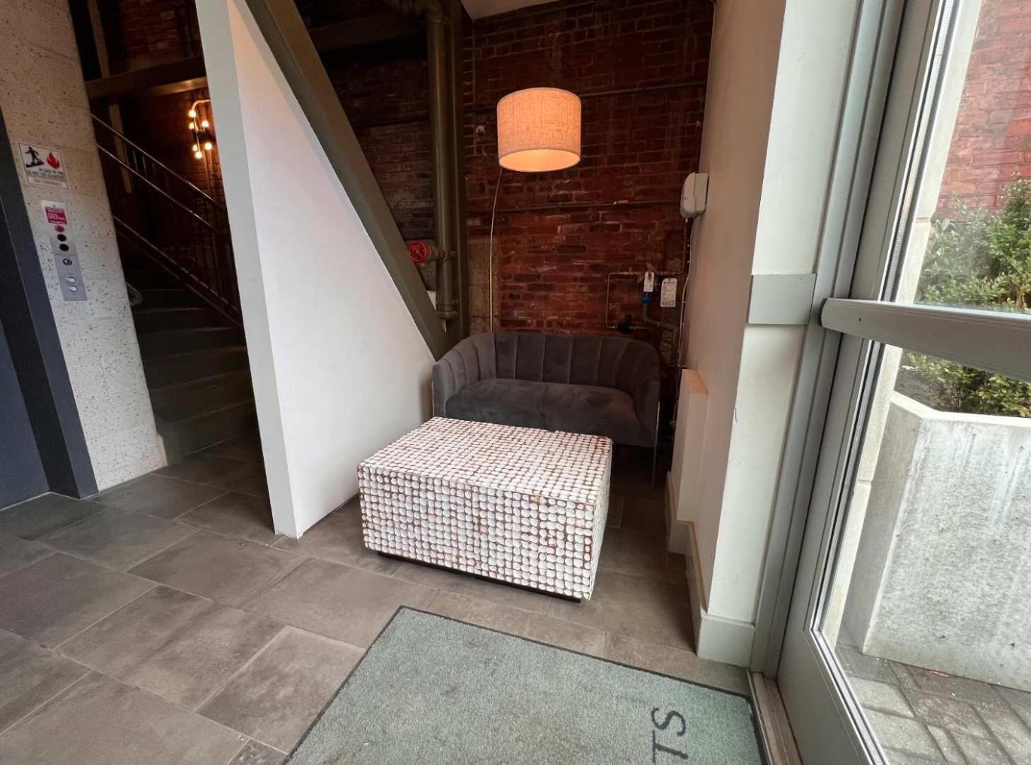 Bright And Modern In # 103 Louisville