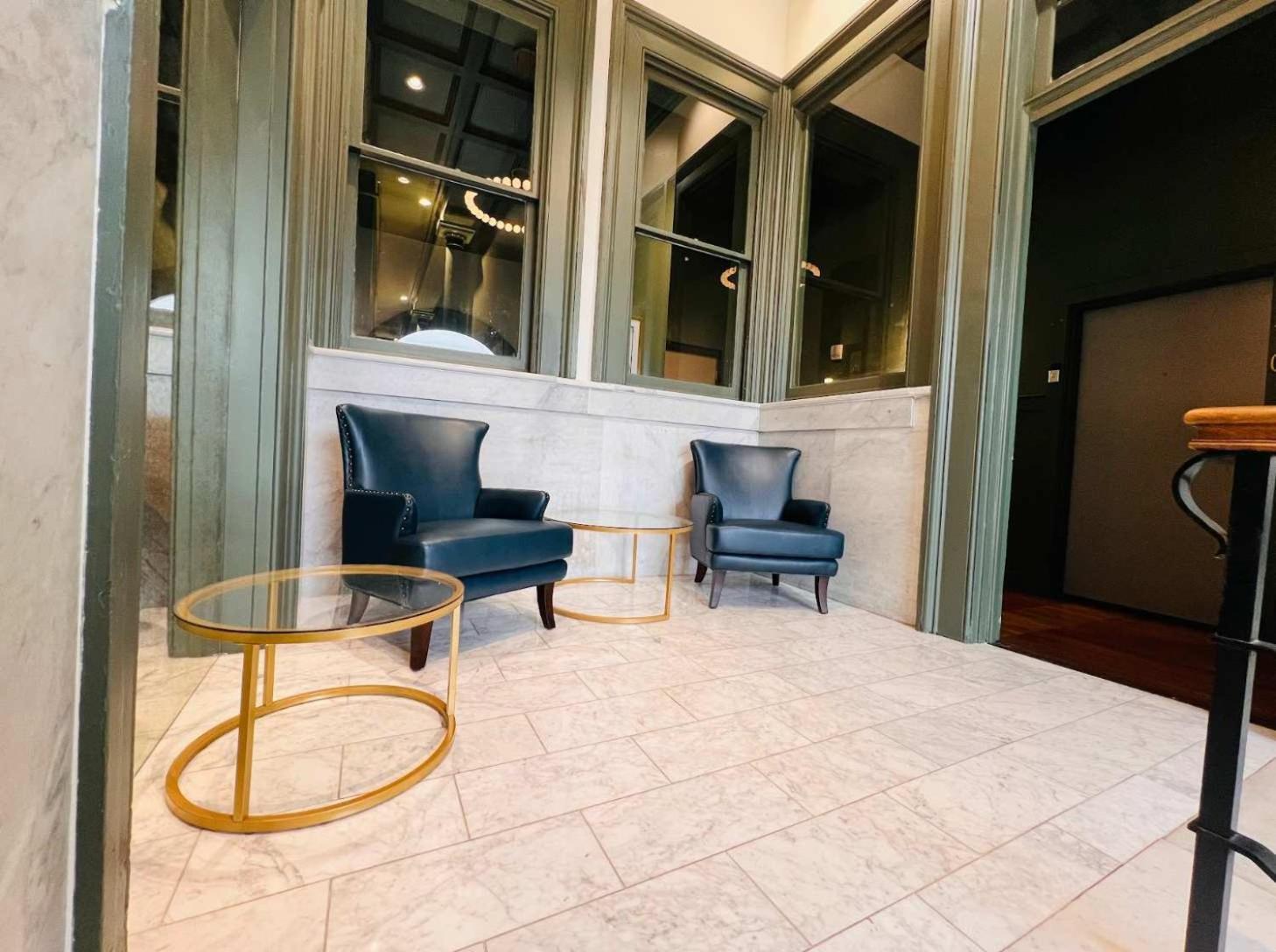 Bright And Modern In # 103 * Louisville